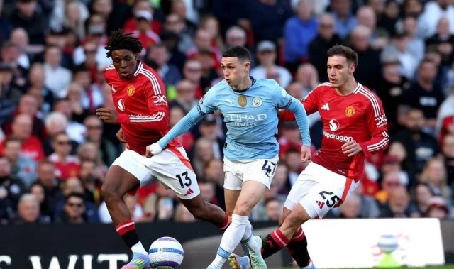 丑陋的曼市德比！1.3亿超巨失单刀，曼城0-0曼联，切尔西笑纳大礼