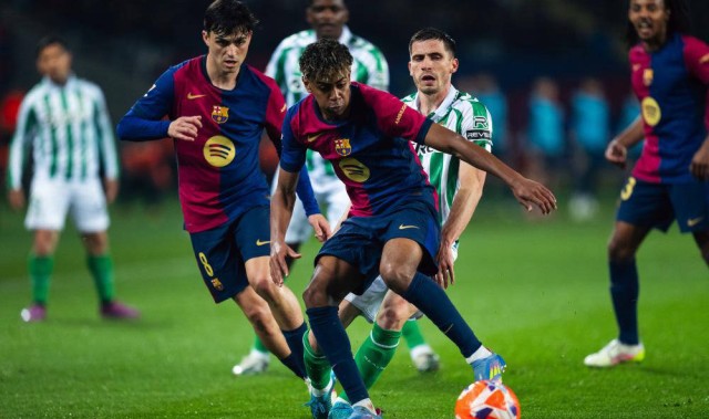 巴萨三冠王梦：西甲和国王杯已稳，欧冠成最后一块拼图