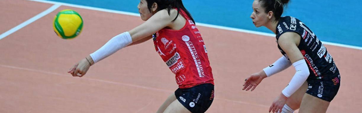 朱婷冲击意甲首冠！距离赛季全满贯仅差两环，再度登上国际排联海报