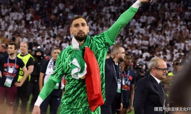 曼城在合同不确定的情况下“评估”签下巴黎圣日耳曼欧冠英雄的可能性