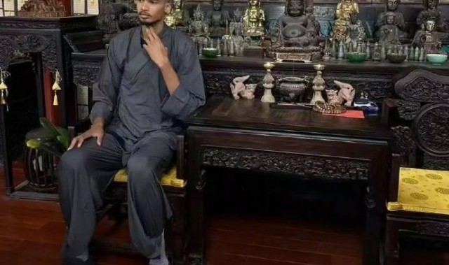 文班亚马“剃度出家” 目前正在少林寺闭关修行