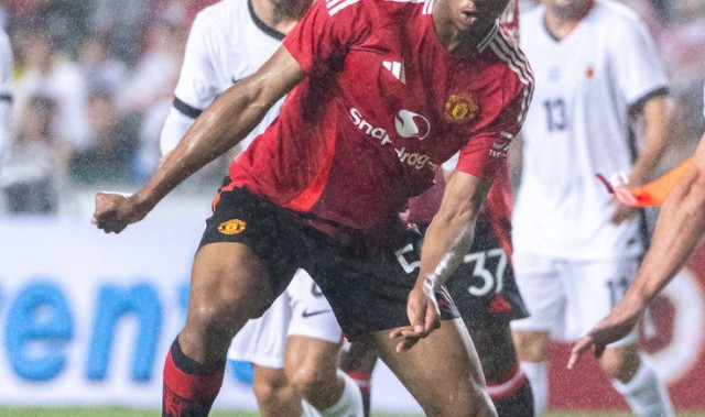 曼联巨变！库尼亚5.8亿加盟只是开始？拉什福德10号球衣悬了！