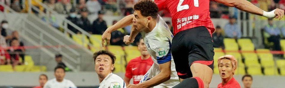 喜讯！成都蓉城跟24岁的法甲王牌国脚签约，热身赛亮相表现不俗