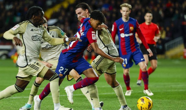 巴塞罗那力争巩固西甲榜首地位，赫罗纳遭遇六轮不胜困境