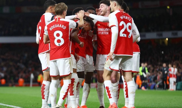 欧冠半决赛次回合，巴黎圣曼主场占优，阿森纳能否客场逆袭？