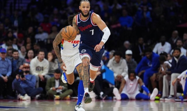 自由球员科菲加盟雄鹿 此前6年均效力于快船