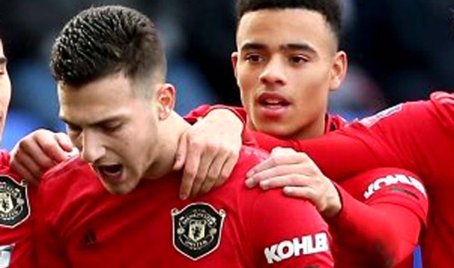 任性青木连遭弃用！曼联铁人值得其学习，效仿C罗投资百万科学饮食